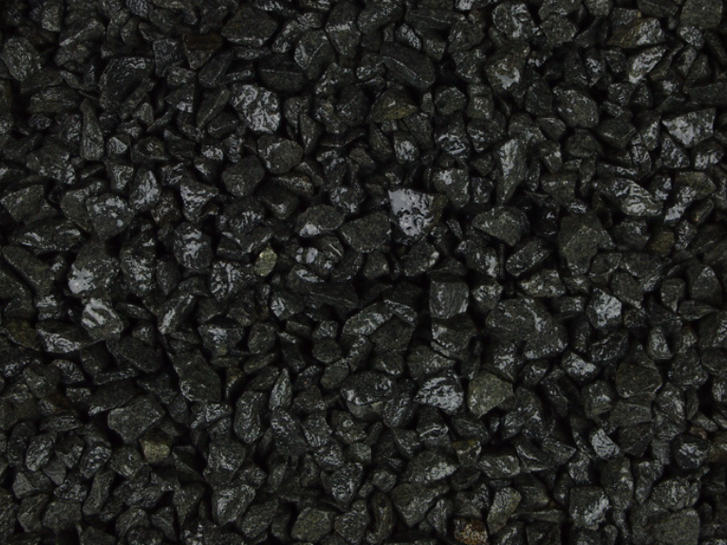 Charcoal granite gravel 20mm